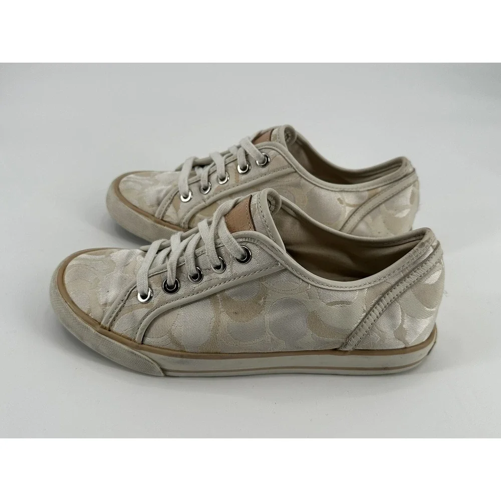 Coach Women's Beige/White Signature Print Lace Up Casual Shoes - Size 6.5B‎